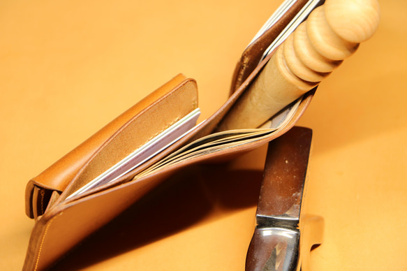 【インポケット二つ折り財布】ブッテーロ ワイン ED-014 インポケット二つ折り財布 ブッテーロ また イタリア