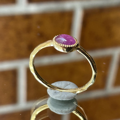 ルビー オーバルカボション クラシカルなミル打ち シルバーSV925リング