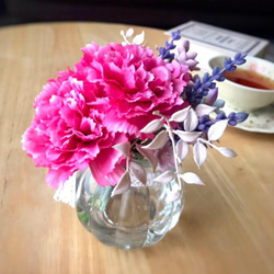 華やかカーネーションのアレンジ　マジカルウォーター　光触媒　ラッピング無料　母の日 3枚目の画像