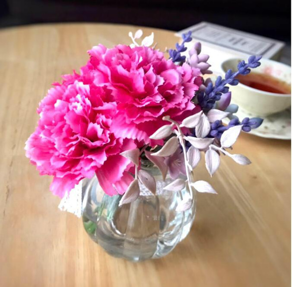 華やかカーネーションのアレンジ　マジカルウォーター　光触媒　ラッピング無料　母の日 3枚目の画像