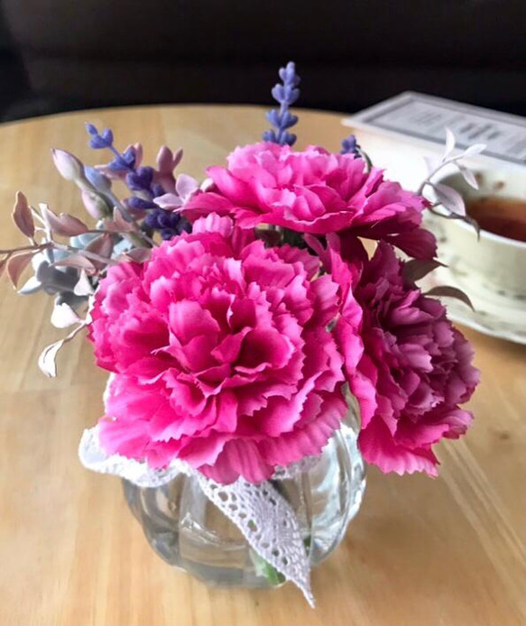 華やかカーネーションのアレンジ　マジカルウォーター　光触媒　ラッピング無料　母の日 5枚目の画像