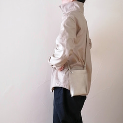 【１点のみ再販】１番シンプルなスマホポシェット／シルバー 18枚目の画像