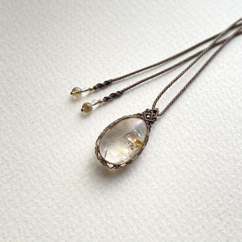 粋光』虹入りアイリスクォーツのマクラメペンダントネックレス 【公式