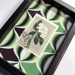東欧切手の小さな額　マグネットフレーム　白いやさしい花　ルーマニア 2枚目の画像