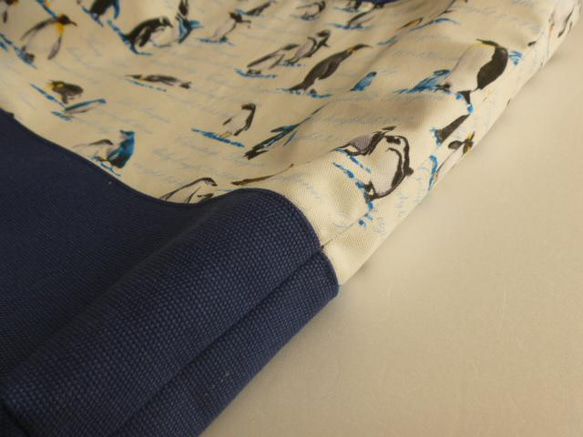 １１８３．いろんなペンギン柄のレッスンバッグ　白×青　再販 4枚目の画像