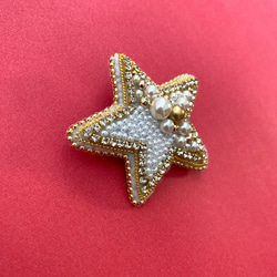 ビーズ刺繍ブローチ　大人　スター　キラキラビジュー　ホワイト×ゴールド　星 7枚目の画像