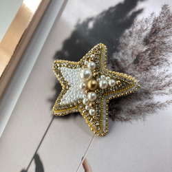 ビーズ刺繍ブローチ　大人　スター　キラキラビジュー　ホワイト×ゴールド　星 14枚目の画像