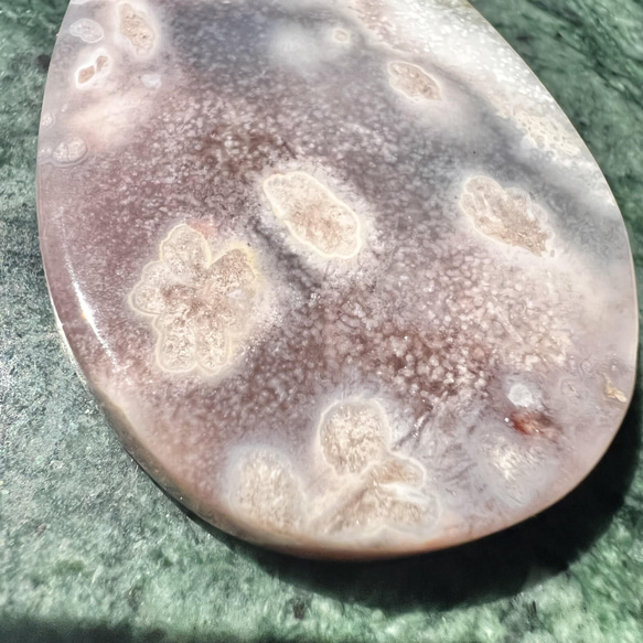 天然石　桜瑪瑙　チェリーブロッサムアゲート　ペンダント　最高品質薄いタイプ　ネックレス　春　サクラ　30 2枚目の画像