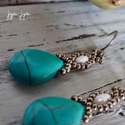beads earrings ＊ turquoise White 3枚目の画像