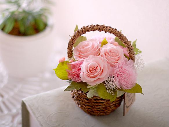 【Creema限定】ピンク系のお花で彩る編み編み籠アレンジ 5枚目の画像