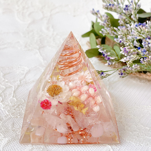 癒しのオルゴナイト❤️オーラクォーツ＋ロードナイトのフレンチクルーラー♡ 楽天市場】オルゴナイト 蓮の花モチーフ 紫 球体 ストーン