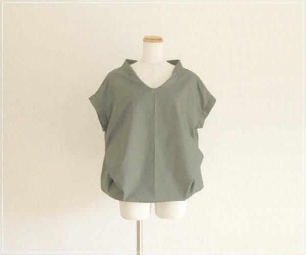 オリーブ* フロントタックブラウス