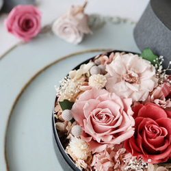 絵画のようなフラワーボックス ピンク 母の日 カーネーション 退職祝い 結婚祝い 誕生日 ローズ 3枚目の画像