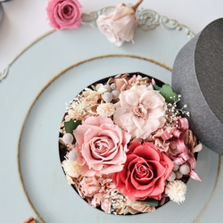 絵画のようなフラワーボックス ピンク 母の日 カーネーション 退職祝い 結婚祝い 誕生日 ローズ 7枚目の画像