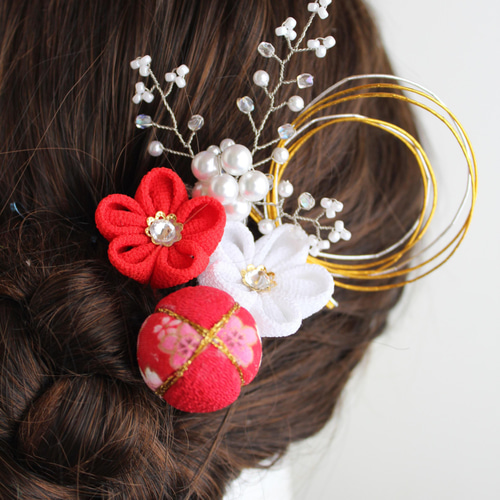 ちりめん細工　椿のれん(3連)　ハンドメイド ちりめん細工 椿のれん(3連) ハンドメイド