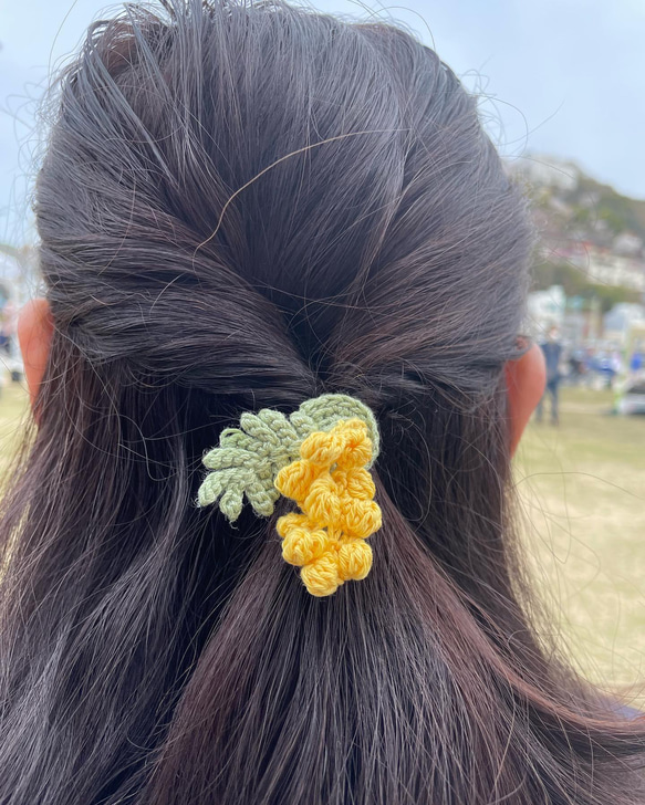 ミモザのヘアアクセサリー 6枚目の画像