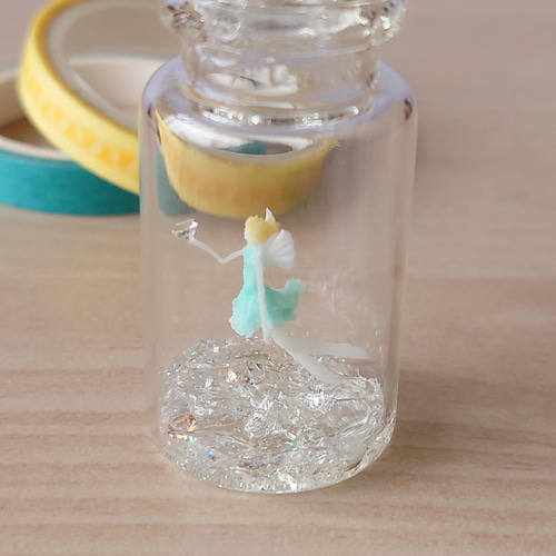 他サイトで売れました＊小瓶の中の妖精＊魔法の小瓶 パステルカラー 