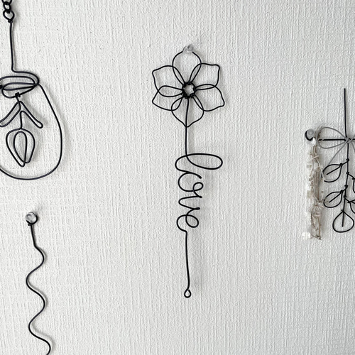 ワイヤークラフト♡猫ちゃんガーランド＊お花と１つだけ四つ葉のクローバーg＊ ワイヤークラフト♡猫ちゃんガーランド＊お花と1つだけ四つ葉の