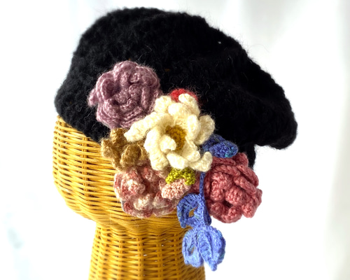 メタモルフォーゼ　別珍薔薇コサージュ付き帽子　ブラック メタモルフォーゼ 別珍薔薇コサージュ付き帽子 ブラック 2ウェイ