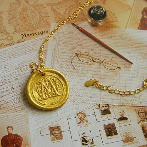 hyeonイニシャルM ネックレス HYEON (ヘヨン) official online store