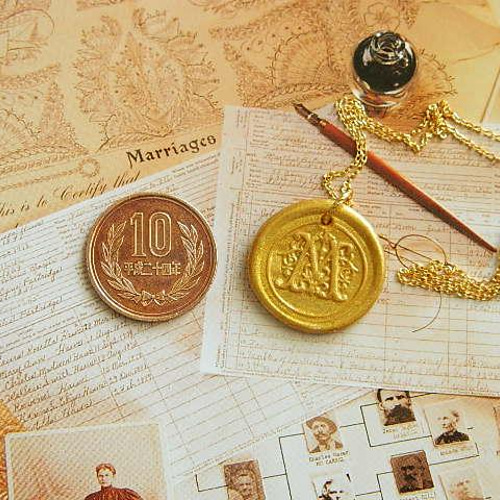 イニシャルM シーリングスタンプネックレス 英国ヴィクトリアン