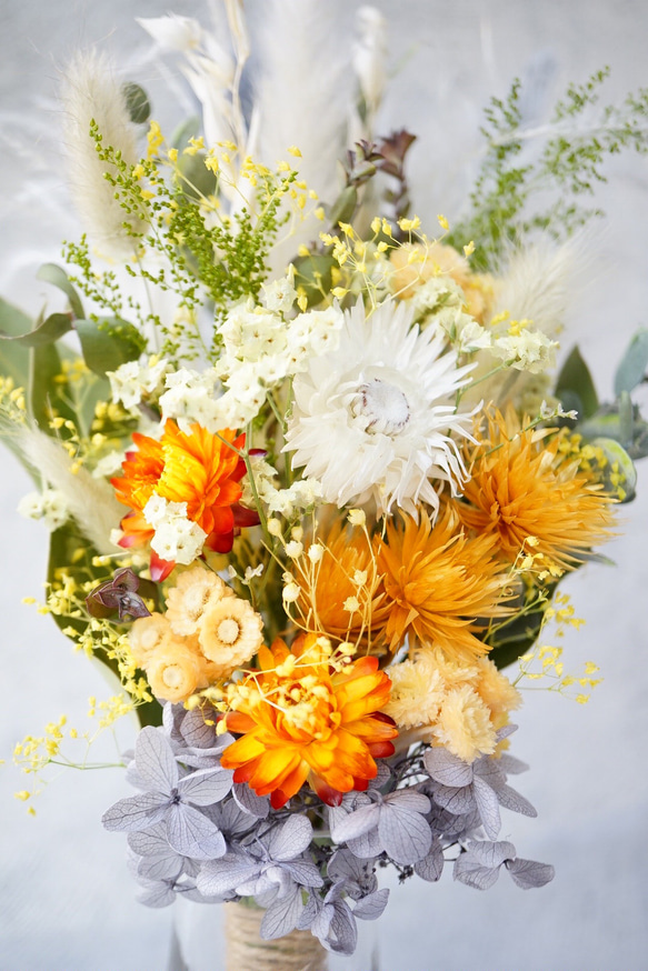 【敬老の日・誕生日・ギフト】Olivia オレンジのドライフラワー花束　スワッグ　2way 韓国風ラッピング　 13枚目の画像