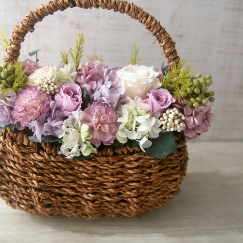 母の日おすすめ フラワーバスケット Purple carnation -lavender