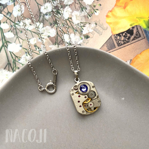 時計仕掛けのネックレス タンザナイト色 ヴィンテージ時計の