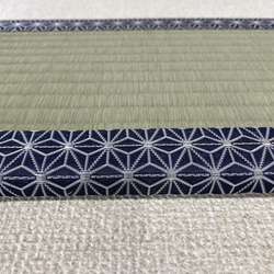 熊本県産畳表使用　ミニ畳　縁：麻の葉模様 2枚目の画像