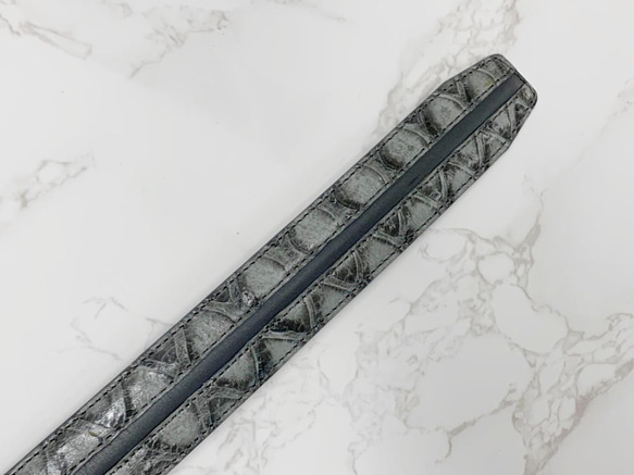 日本製　センザンコウ　穿山甲　牛革　コンビ　上質　ベルト　エキゾチックレザー 