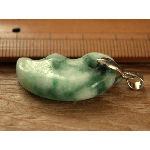特大　翡翠勾玉 ①糸魚川翡翠 大勾玉 45mm 【公式通販】