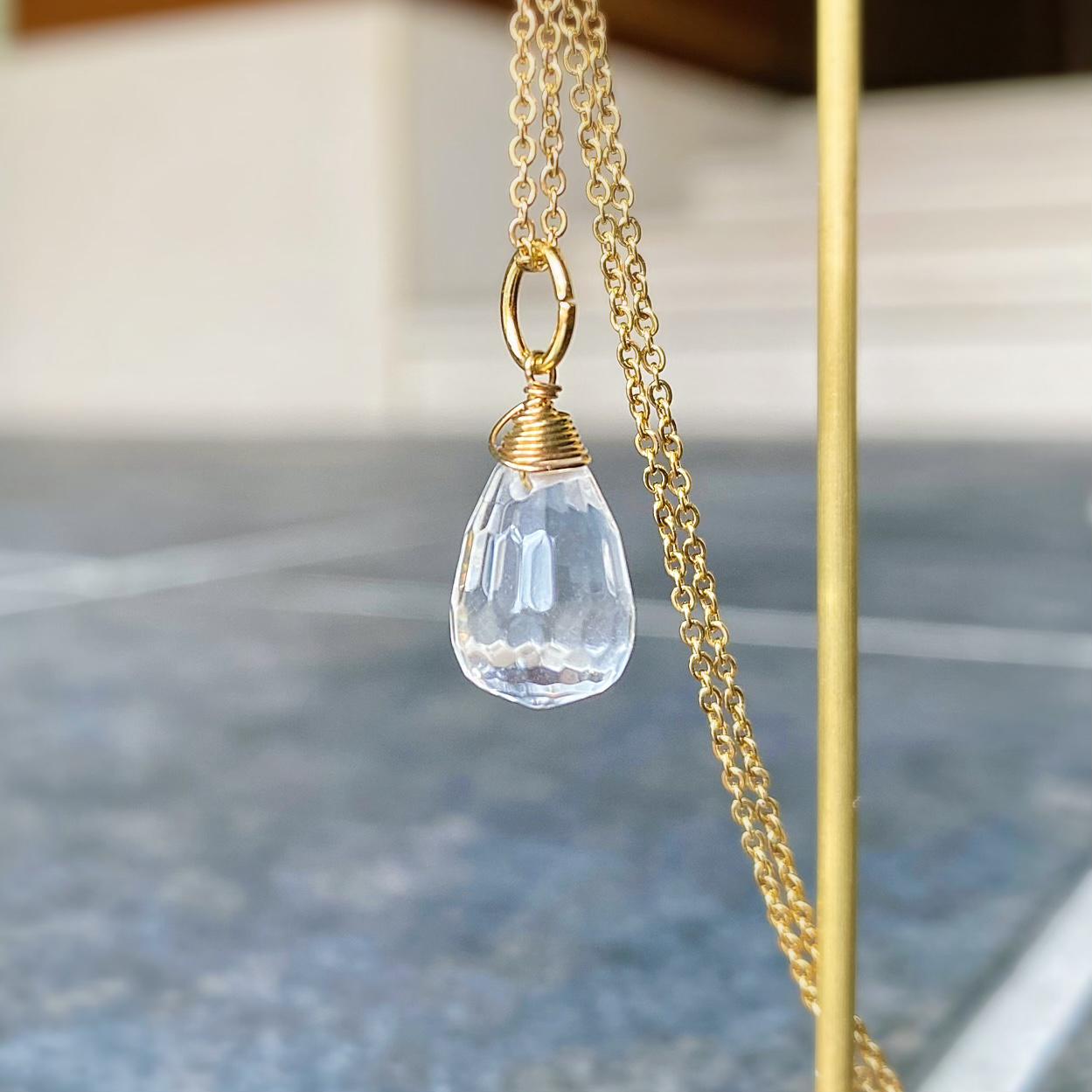 ヒマラヤ産白水晶とゴールドワイヤーのネックレス -Raffaella-