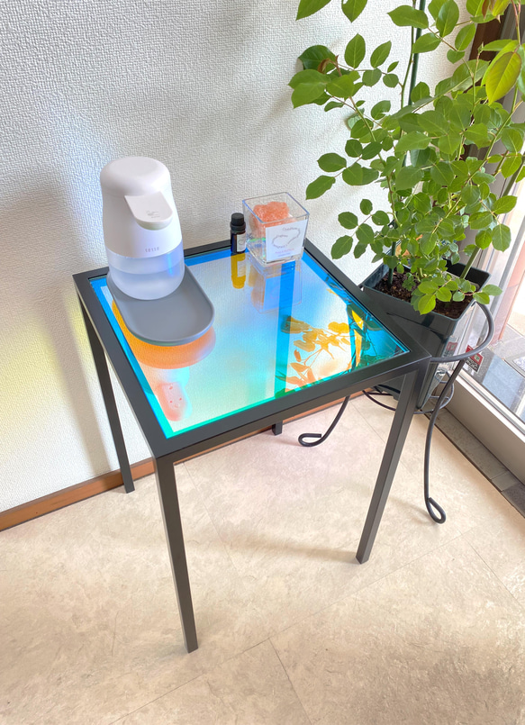 【受注生産】アイアンテーブル / オーロラガラス　　サイドテーブル　多目的テーブル 1枚目の画像