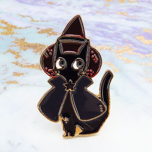 悪魔のキャラクター ピンバッジ 三角帽子をかぶった魔法使いの黒猫ピンバッチ ピンバッチ NYAO-にゃお