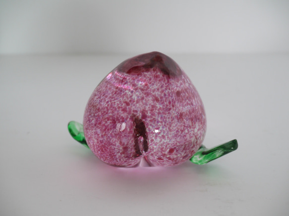 【アミチョコ様オーダー品】ガラスのフルーツたち　～メロン・桃・イチゴ～ 5枚目の画像