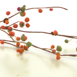 染花・布花　　ツルウメモドキ１枝　　季節の移ろいをお部屋なかで、秋のおすすめインテリア・季節感を演出 1枚目の画像