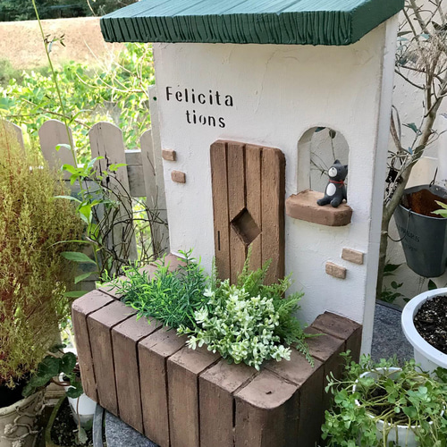 グリーン屋根のお家プランター その他インテリア雑貨 サナシア 通販