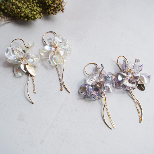 3色【花びらオーロラクリア】フック＊アレルギー対応・透明感・チタン  