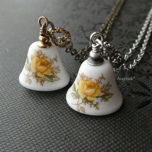 ベル 鐘 イエローの薔薇 ネックレス ヴィンテージ 日本 ネックレス