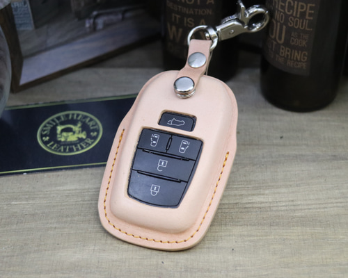 ティファニー　トヨタ　コラボ　キーケース　キーホルダー　レザー　希少　新品　美品 未使用！ TIFFANY TOYOTA コラボ 4連キーケース ティファニー