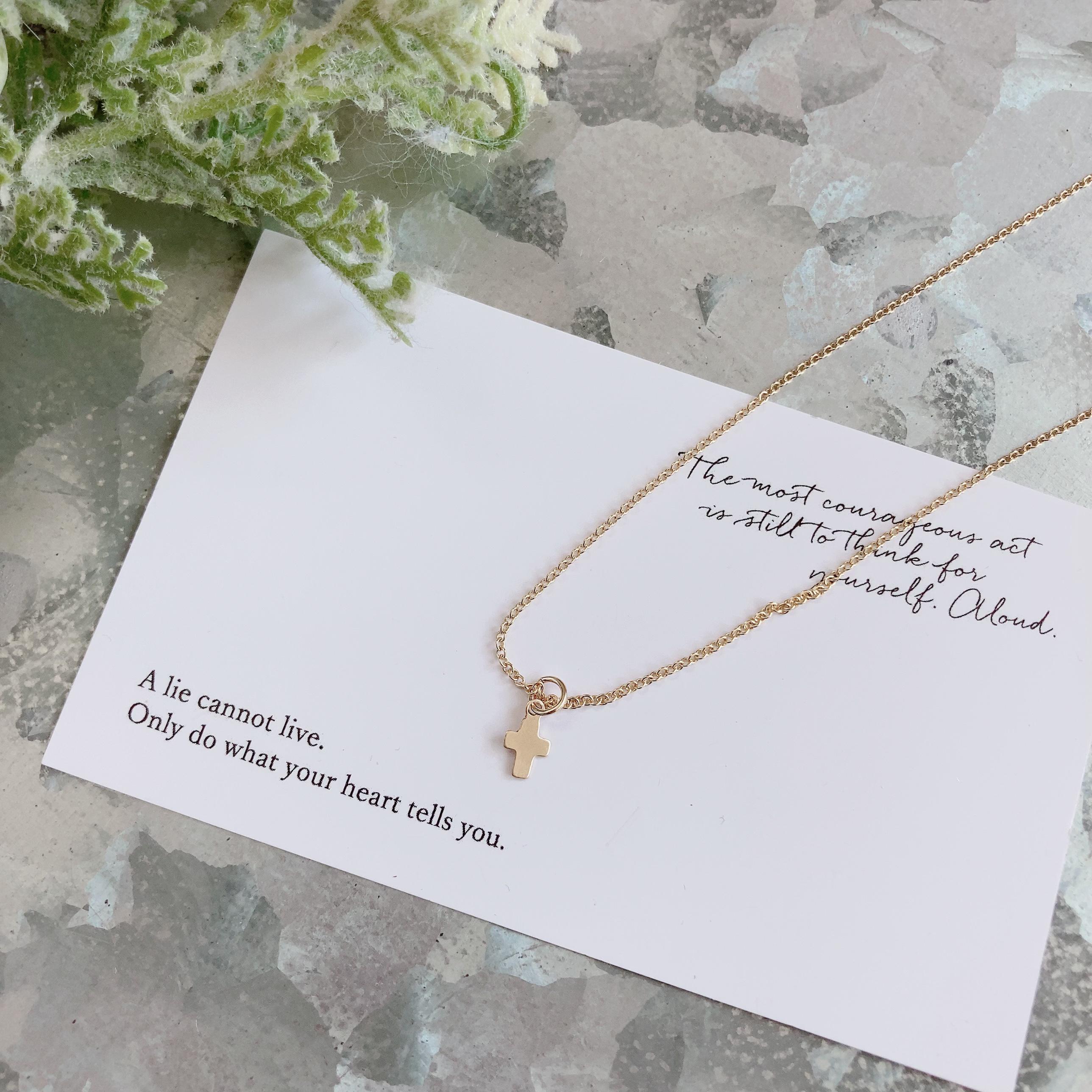 【母の日ギフト】クロスの華奢なネックレス　14kgf  十字架