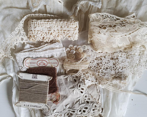 フランスアンティーク ソーイングセット 紙箱 レース 糸巻き レース