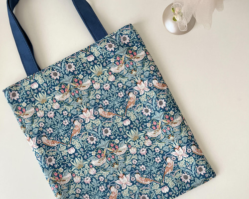 お値下しました✨貴重！ファミリアリバティ柄ミニトート リバティ ミニバッグ☆ StrawberryThief トートバッグ etoile 通販