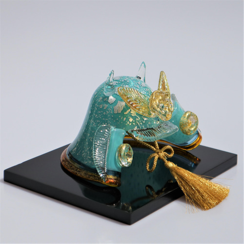 端午の節句》花兜～金春色～ 木箱入り 五月人形・こいのぼり