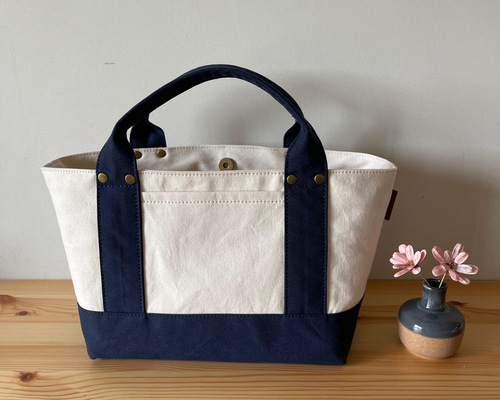 ８号帆布トート(横長)ミネラルブルー×英字(キナリ/グレー文字)lizz 8号帆布トート(横長)ミネラルブルー×英字(キナリ/グレー文字