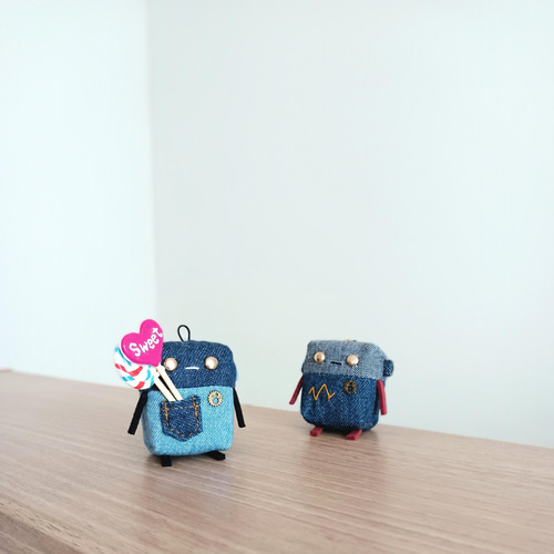 ロボchi8号 マスコット┃ロボット ぬいぐるみチャーム デニム