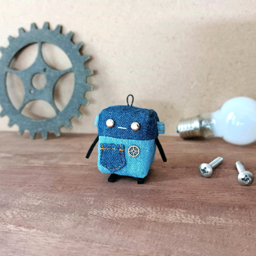 ロボchi8号 マスコット┃ロボット ぬいぐるみチャーム デニム