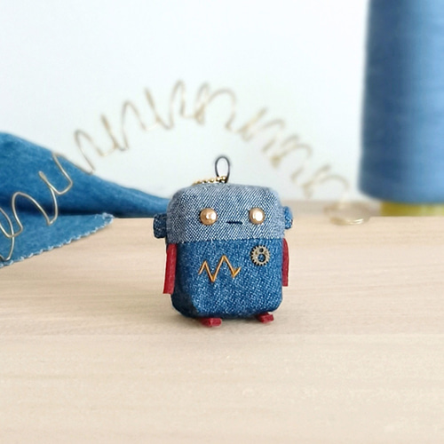 ロボchi9号 マスコット┃ロボット ぬいぐるみチャーム デニム
