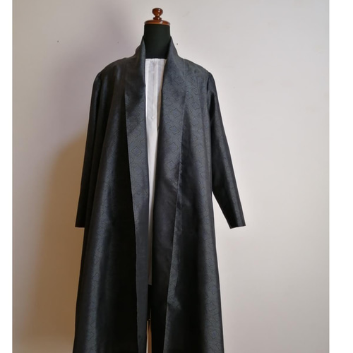 着物リメイク　ワンピースコート　ベージュ系1１号　丈110cm 06596e38f77dc8ebbb558e2f4e932b