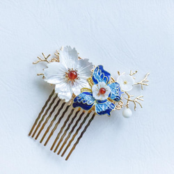 白蝶貝シェルフラワーと七宝焼蝶のヘアコーム　ヘアアクセサリー　髪飾り 4枚目の画像